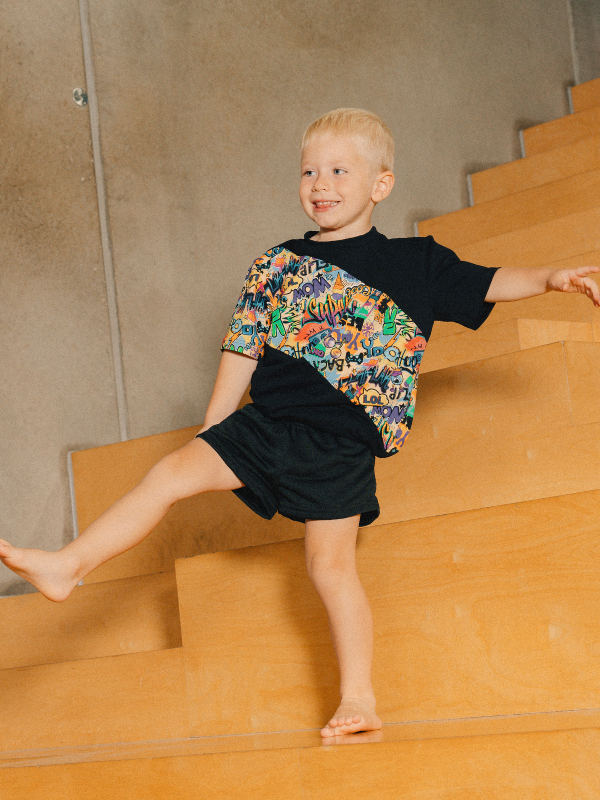 Loose T-shirt | NS-178 Graffiti