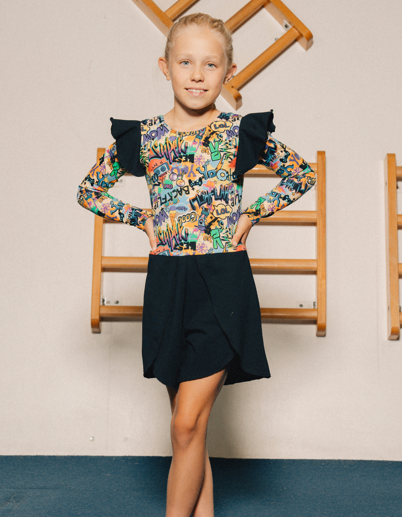 Catsuit med flæsedetaljer | Shop det nyeste Kids by CHOPAR!